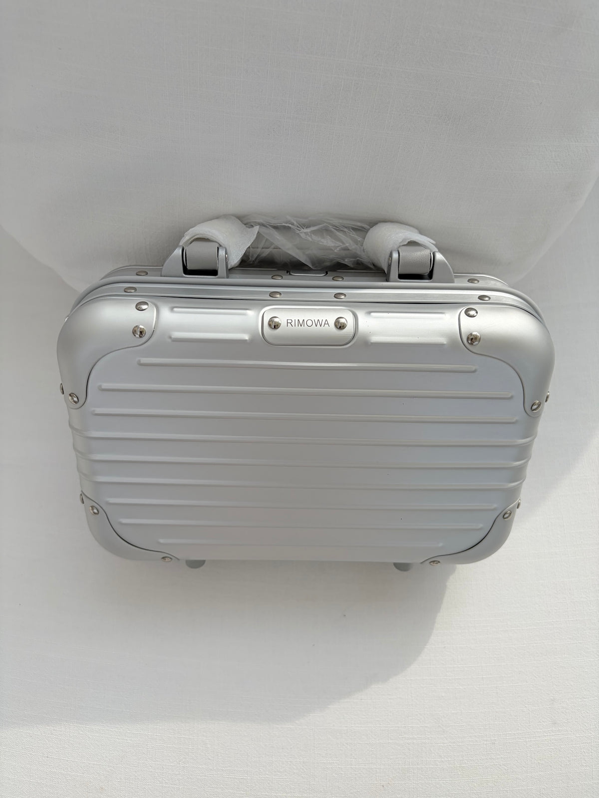 Aluminium Hard-Shell Cigar Travel Case with Shoulder Strap — Vanguard Reserve