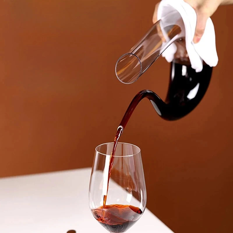 1.5 L Hand-Blown Crystal Wine Decanter — Loire Reserve