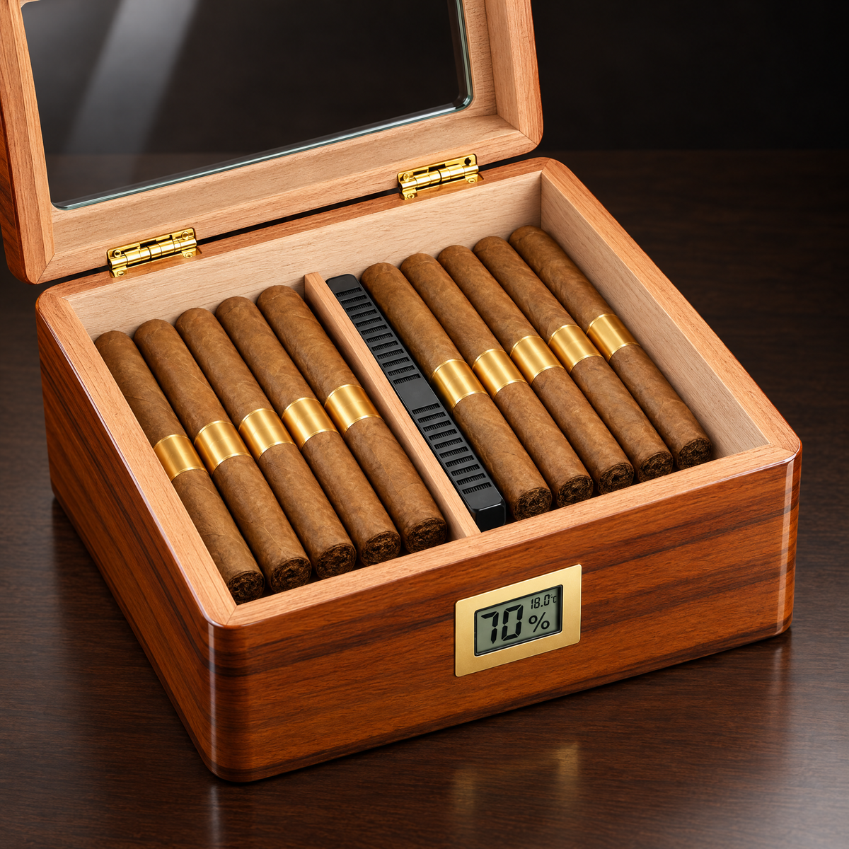 Maestro Reserve humidor open showing cedar lining, divider and humidifier strip