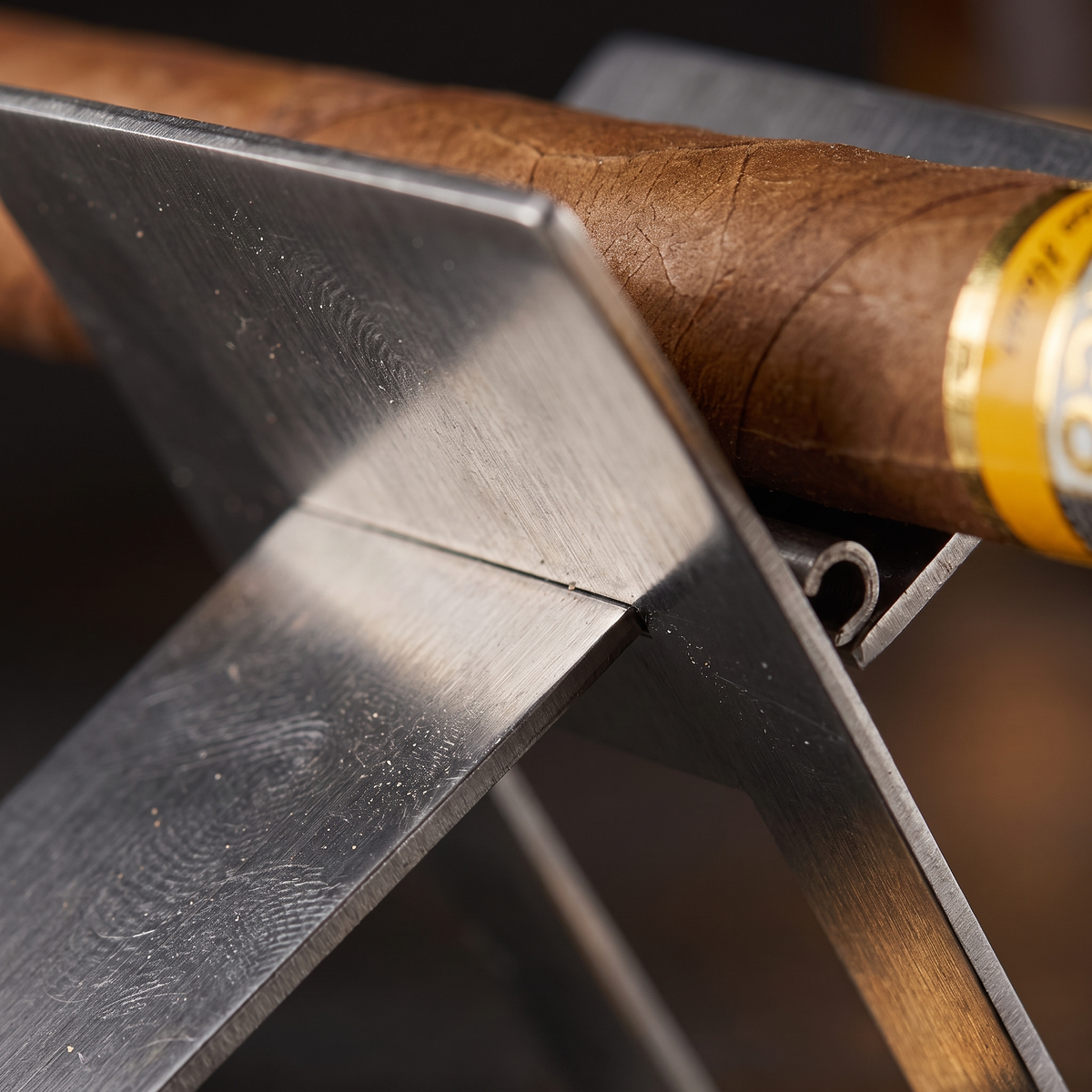 Voyager Reserve — brushed steel detail