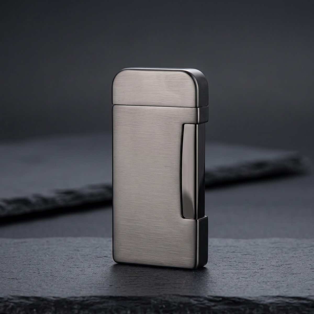Vulcan Reserve — Gray windproof jet lighter
