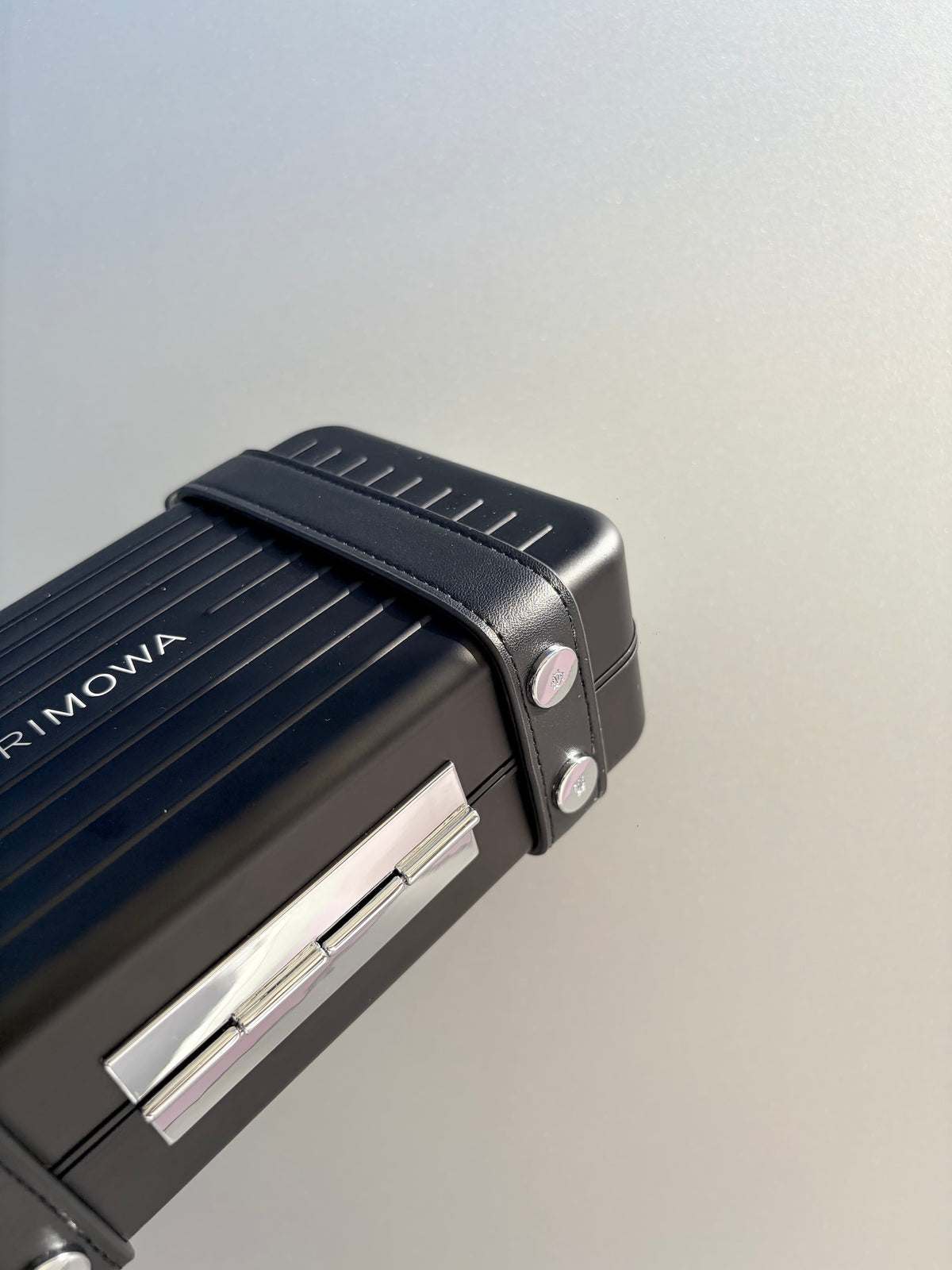 Aluminium Cigar Travel Case, 5 to 8 Cigars — Sentry Reserve