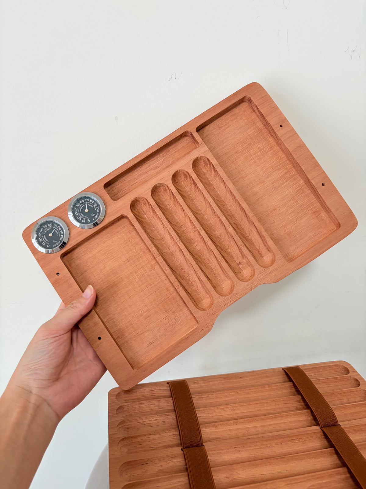 Aluminium Travel Humidor Case with Hygrometer & Cedar Tray — Citadel Reserve