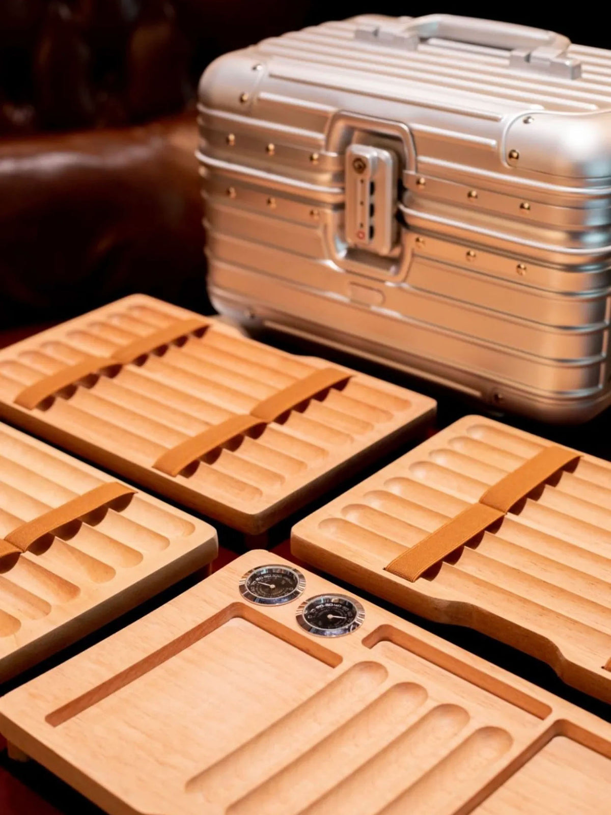 Aluminium Travel Humidor Case with Hygrometer & Cedar Tray — Citadel Reserve