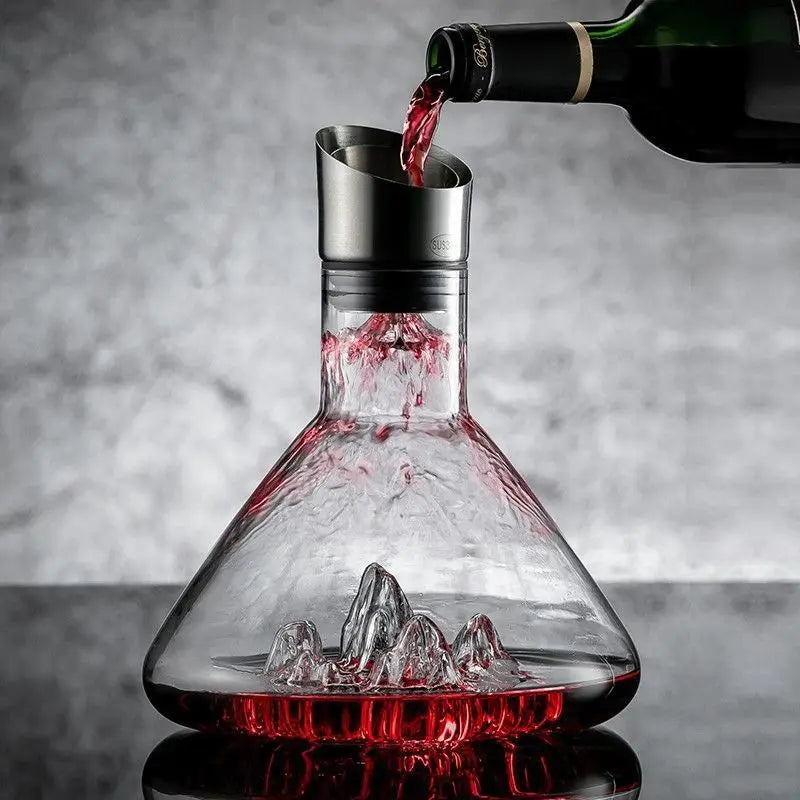 Iceberg-Cut Crystal Decanter, 1.5 L — Nordic Reserve
