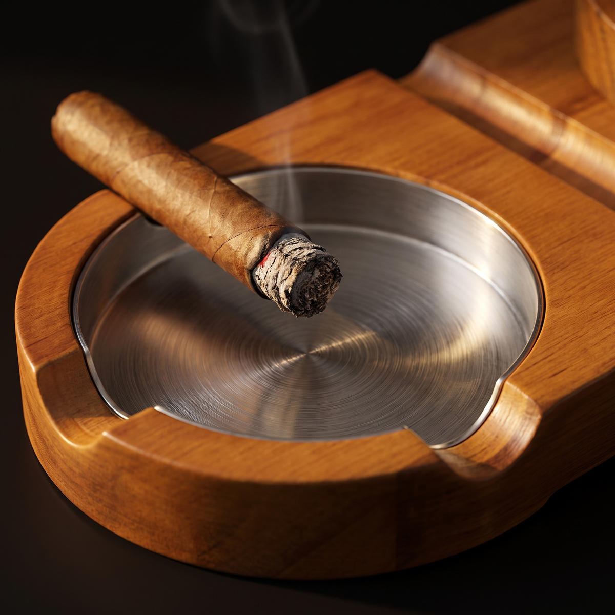 Cigar Ashtray & Whisky Tray — ashtray detail