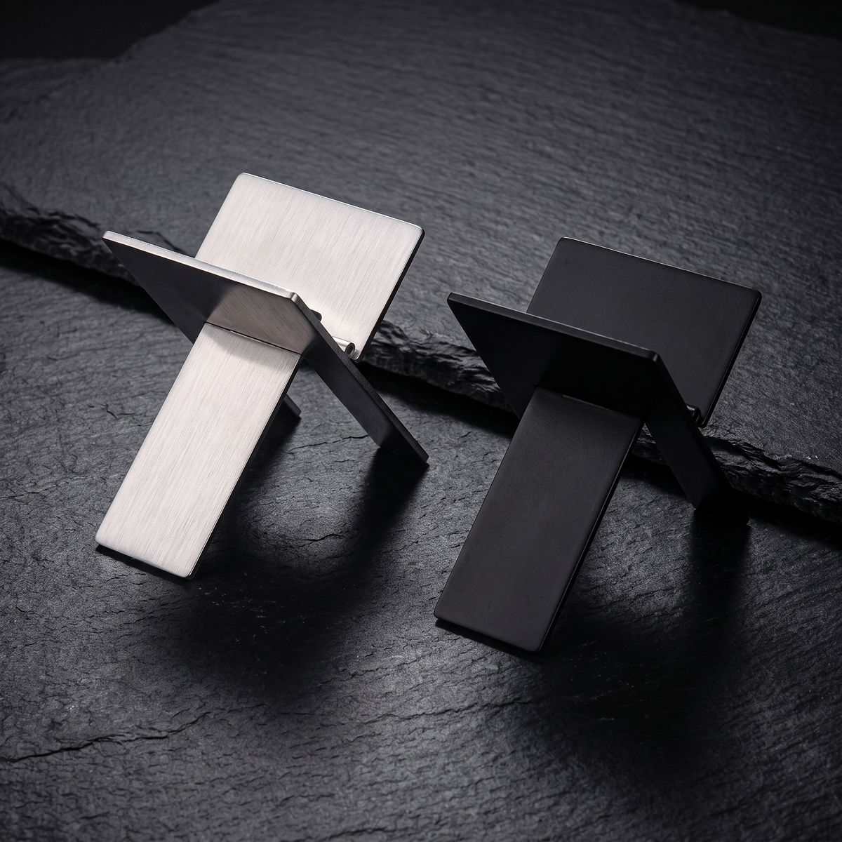 Voyager Reserve — Silver & Black finishes
